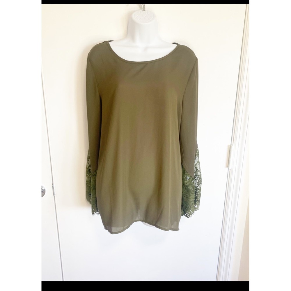 LACE SLEEVE BLOUSE LARGE